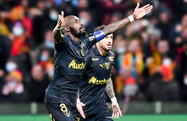 尼斯主场大胜里昂,稳居积分榜中游的简单介绍 尼斯主场大胜里昂,稳居积分榜中游的简单介绍