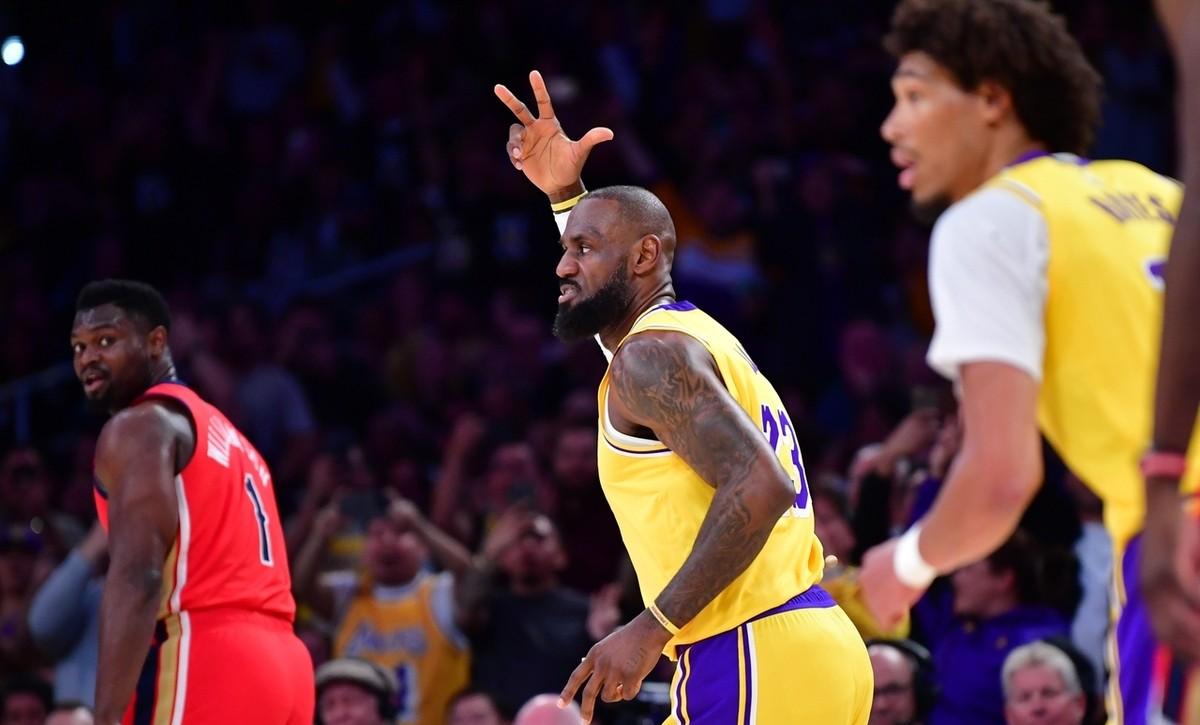 关于詹姆斯季后赛拿到场胜利,缔造新神话的信息 关于詹姆斯季后赛拿到场胜利,缔造新神话的信息