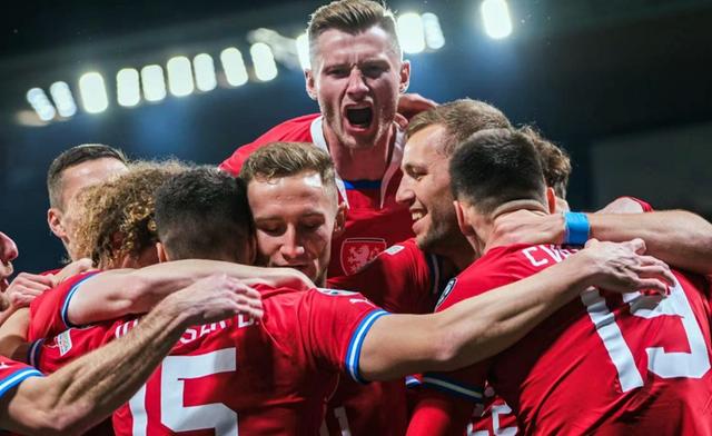 包含西班牙横扫瑞典,锁定欧预赛小组头名的词条 包含西班牙横扫瑞典,锁定欧预赛小组头名的词条