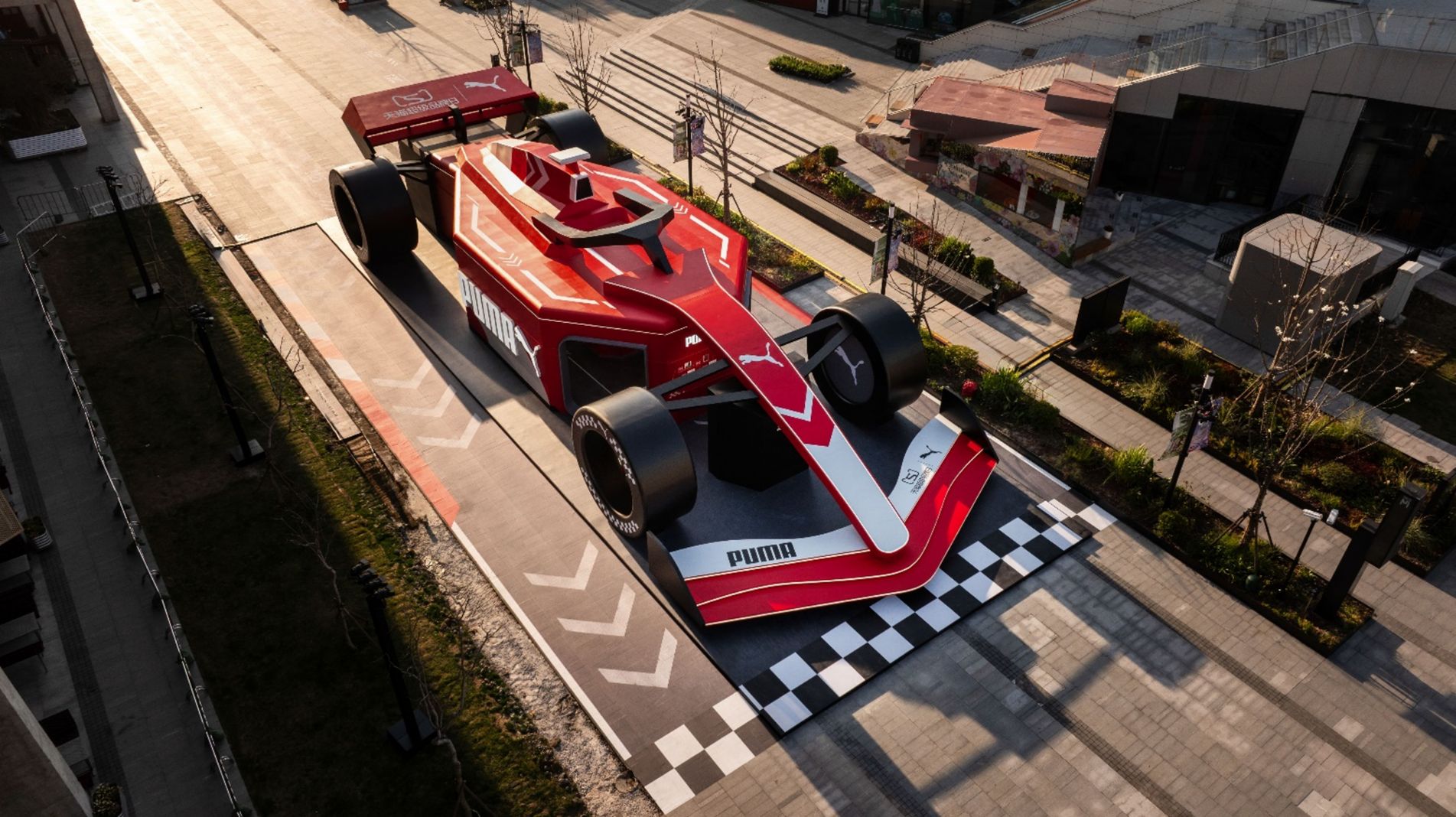 关于红牛车队力克法拉利,勒克莱尔点燃赛场的信息 关于红牛车队力克法拉利,勒克莱尔点燃赛场的信息