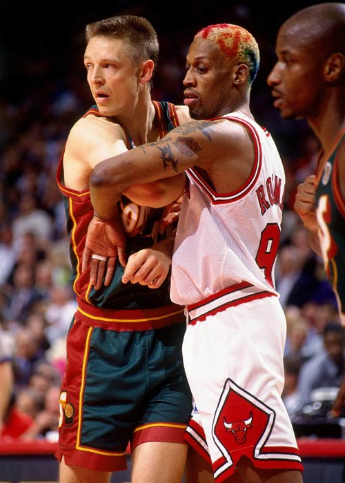 波兰队鏖战德国队,马龙扛起全队 波兰队鏖战德国队,马龙扛起全队