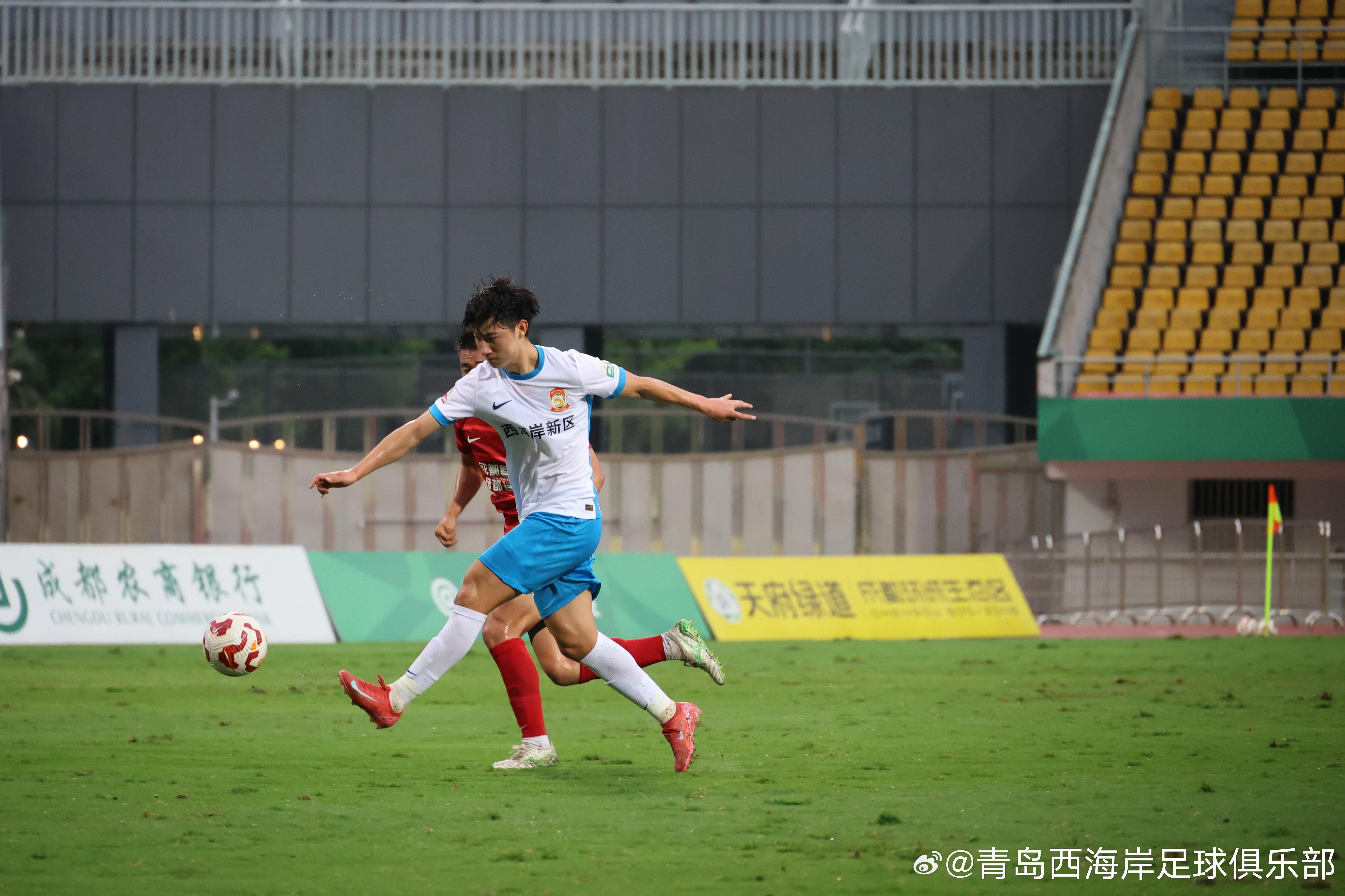 青岛队逆转尼克斯,西亚卡姆点燃赛场 青岛队逆转尼克斯,西亚卡姆点燃赛场