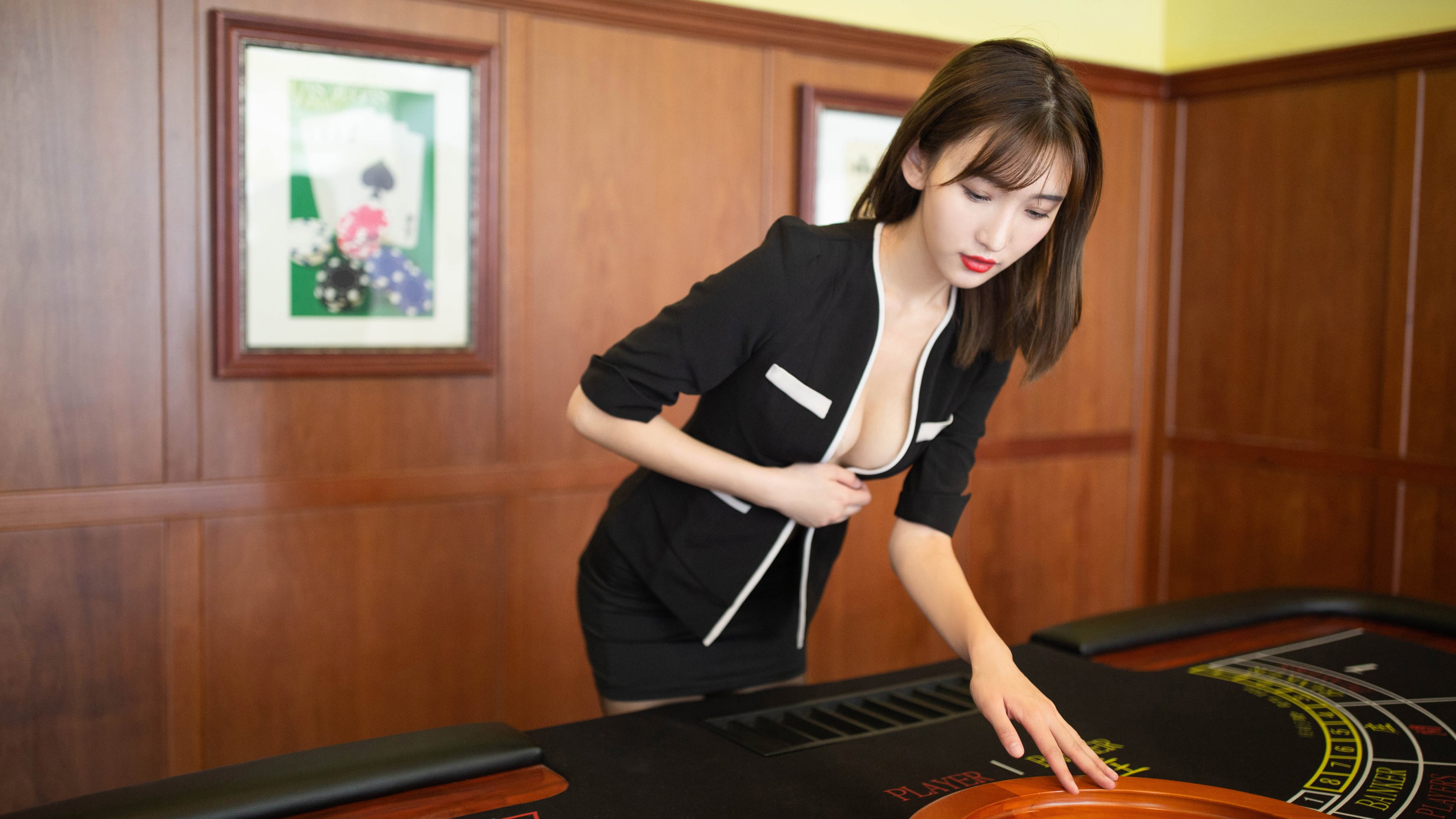 欧冠式的逆转,当湖人化身绝境红,詹姆斯上演伯纳乌奇迹