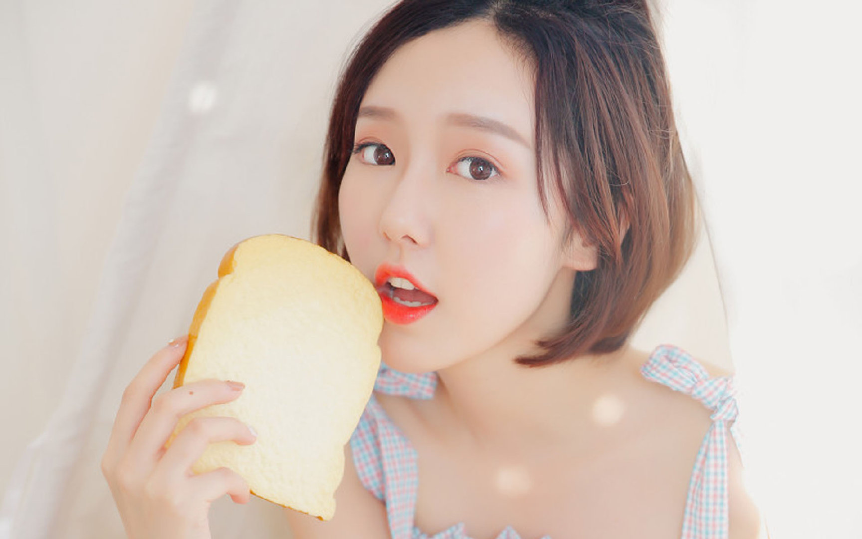 熄灭盐湖城，当拉梅洛在终场哨响时竖起食指